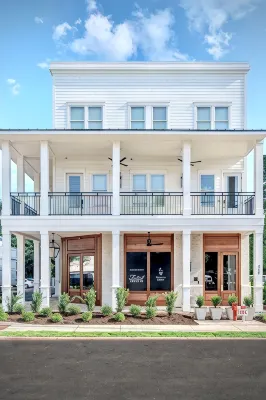 Luxury Downtown Loft - 4-Star