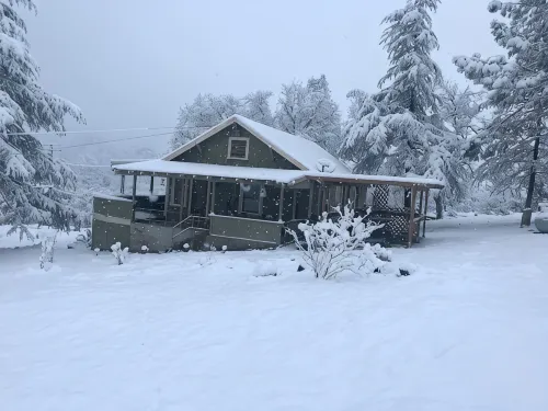 Secluded Yet Close!  Meadow Oak Cabin, Kernville - Wifi