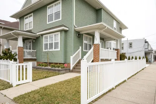 Spacious and Modern Updated 3 BR Home Near Beaches and Shopping/ Casinos - 4-Star