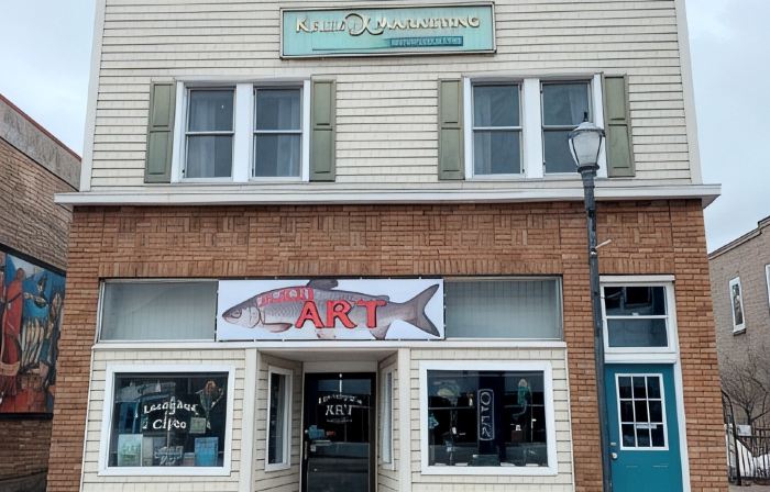 2-Bedroom Luxury Loft in the Heart of Downtown Munising
