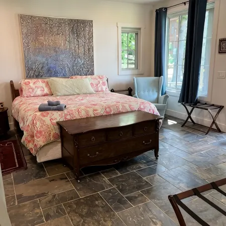 Beautiful Brow home on  Lookout Mountain in Mentone, Alabama