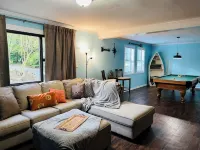 Cozy, comfortable Lakehouse getaway - Sleeps 10! WiFi, Private Dock - 3-Star