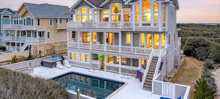 Oceanfront, Game Room, Decks, Heated Pool, Hot Tub, Ocean Views, Fully Loaded Hotels in Currituck County