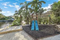 Luxury WaterFront Home, Putting Green, Bocce, Pool/PPong Tbl - breakfast