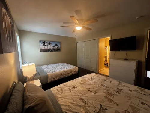 Cozy 3-bedroom townhome in Valdosta w/ amenities - 3-Star