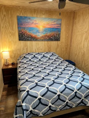 Bass Lodge - Lakefront - New - 2-Star