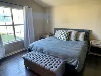 Home Theatre with King Bed - بيت ضيافة