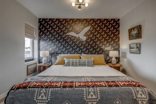 Alma Away For Your Perfect Western Stay - Butik
