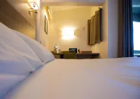 La Chartreuse Logis Hotel Restaurant - Parkering