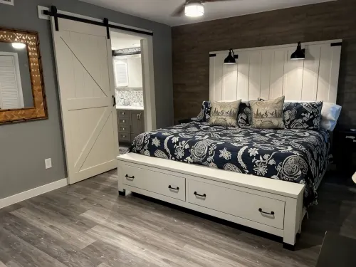 Waterfront townhome on Lake LBJ in Horseshoe Bay w/ day docking. - Homestays