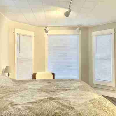 Historical 2 Bedroom House Perfectly Located in the Heart of Downtown Bozeman Rooms