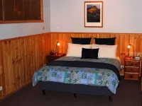 Derwent Bridge Chalets & Studios - 3-Star