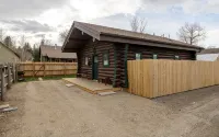 Cozy Cody Cottage located in the heart of downtown Cody! - Boutique