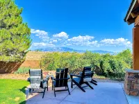 Truly STUNNING~ Minutes to ABQ!VIEWS/Fireplace/Fire-Pit/ Outdoor Mecca-Hot Tub! - Gym
