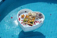 Cloud Dwelling Sky Pool Resort (Xishuangbanna West Shuangjing Xingguang Night Market Branch) - parking