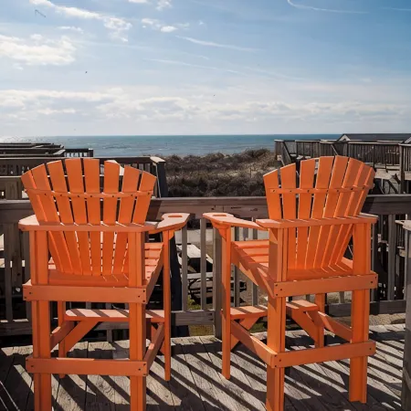 Island Time is an enchanting oceanfront cottage perfect for couples
