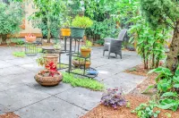 THE PORTLAND VILLA - In the heart of NE Portland, Alberta Arts District - Balcony