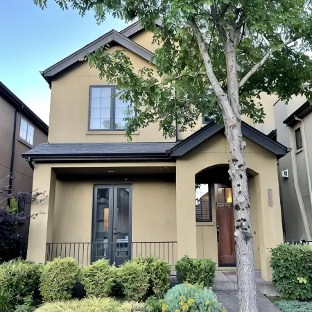Cheerful 2 Bedroom Home in Eugene