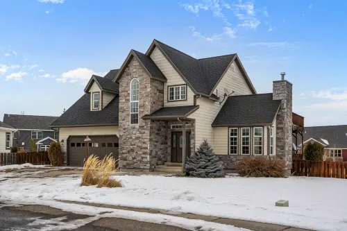 Large home w/ hot tub, cinema, bar/game room - 4-Star