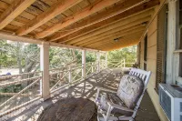 Creek Front Home, Short Walk to the Beach. Beautiful Marsh Views! - 2-Star