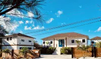 Islandchicbeachfronthome!StunningViews-Pool,OutdoorKitchen,Reef,Mini BballCourt - 4-Star
