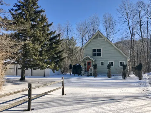 Keene Kottage 1890!! Waterfront in the High Peaks! - WiFi