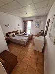 Metropole Hotel - parking