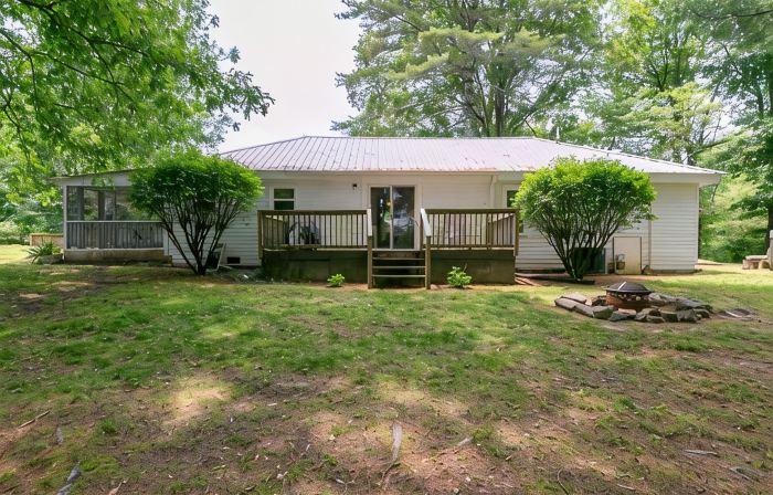 Charming 125 Year Old Sewanee Home on Campus- Walk Everywhere!