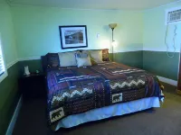 Country Motor Inn - parking
