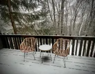 6 Guest 3Br, 2 BA Stratton Condo with Fireplace and Forest Views. - 3-Star