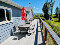 Northern Comfort ~ Private and Quiet ~  Lake and Mountain Views! - Wifi