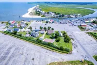 Bowers Retreat - Sleeps 10 - Steps to Beach & Bars! 10 Minutes to de Turf! - 4星級