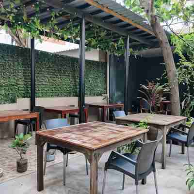 The Quiet Corner Guest House Hotel Exterior