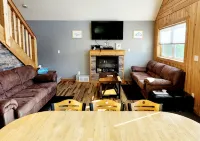 Catchin Crickets Near Pictured Rocks and Atv Trails! - Boutique
