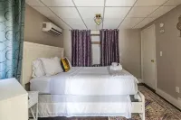Tranquility Suite with Porch! Pet- Friendly! - Wifi