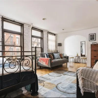 East Village Delux Studio Отели рядом с достопримечательностью «Но-Хо»