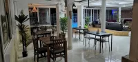 Hotel Mango - breakfast