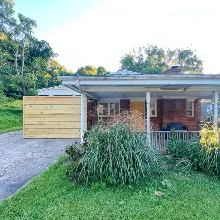 Appaltree Bungalow: Two bedrooms in town
