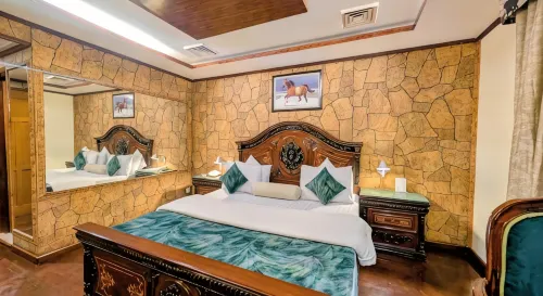 HOTEL GALAXY KARACHI - ที่มีสปา