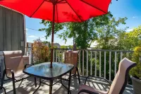 Emilyville Inn Hotels in Campbellford