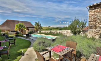 Logis Hotel Auberge Dupuytren