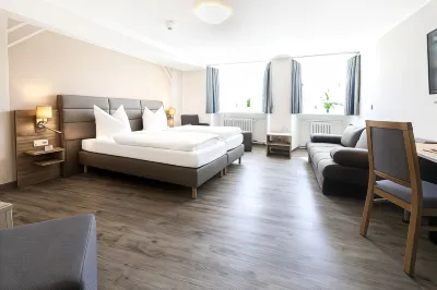 Hotelgasthof Bayerischer Hof Hotel dekat Infozentrum Schlackenberg
