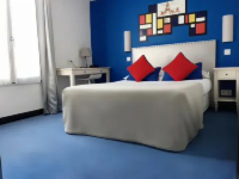 Mont Dore Hotel - Paris Batignolles