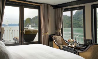 Paradise Sails Cruise Ha Long