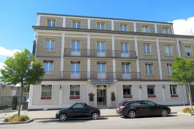 Brit Hôtel Confort Cléria Lorient Centre Hotel dekat Parc des Expositions