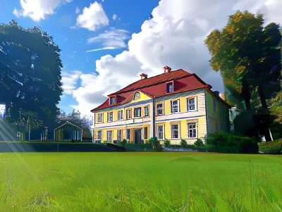 Pałac Chichy Hotels near Rezerwat przyrody Dąbrowa Brzeźnicka Adama Wabno