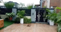 Oak Haven Hotel & Suites