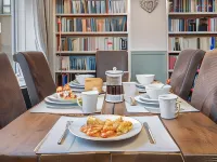 Meadow Cottage Hotel di Burcombe Without