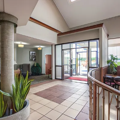 Residence Inn Memphis Germantown Jos A. Bank附近的飯店