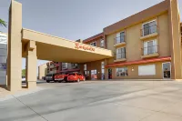 Central Lake Havasu City Condo with Pool Access!